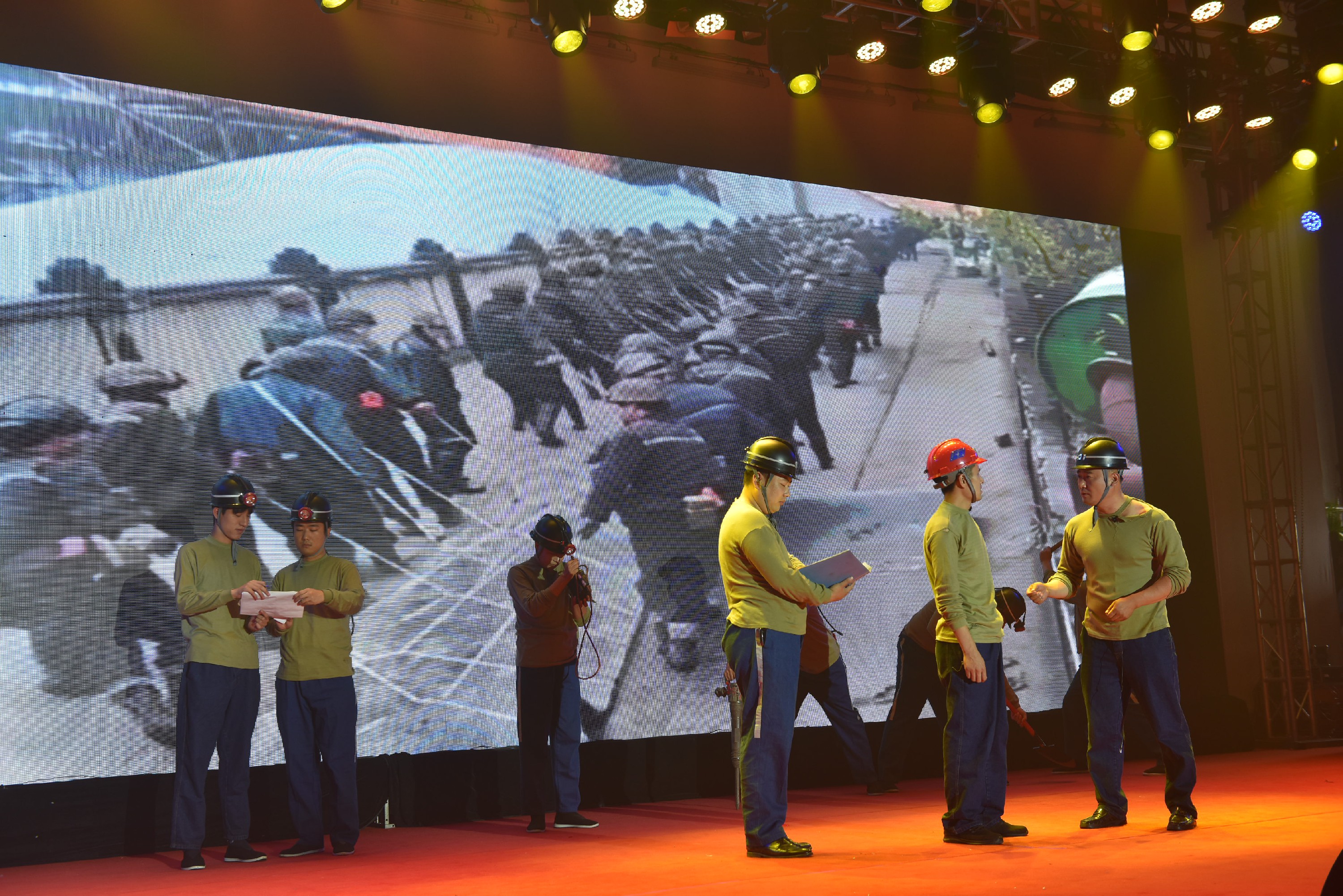 1719902460154297.jpg 1719902460154297.jpg