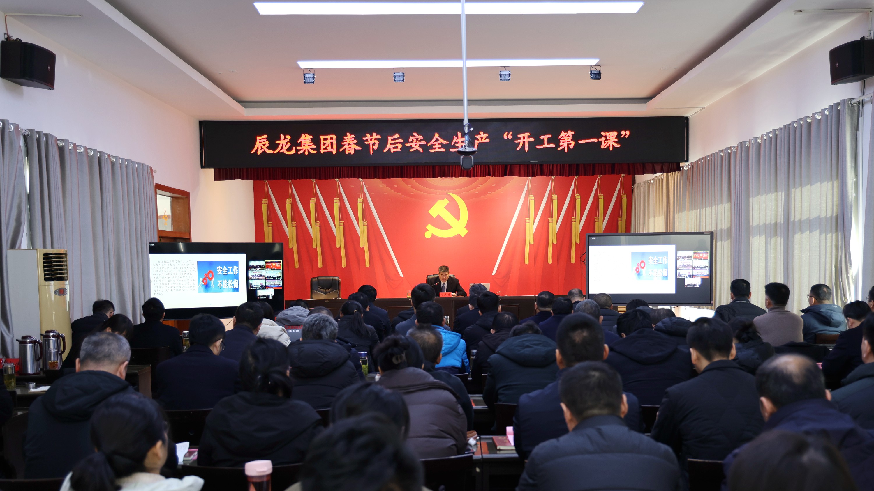 1738833432193408.jpg 1738833432193408.jpg